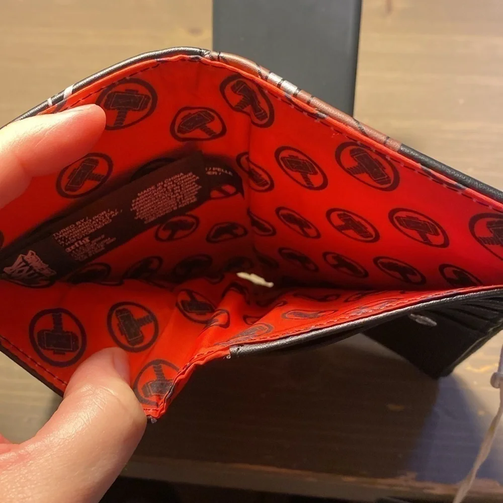 Loungefly Thor Love and Thunder Wallet Glow in the Dark Marvel Cosplay NWT